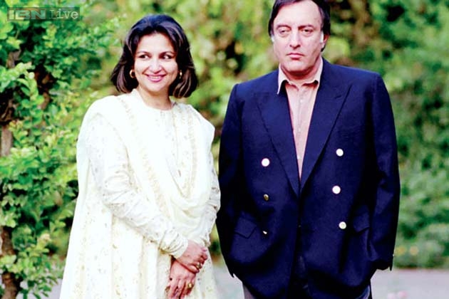 Image result for sharmila tagore with mansoor ali khan pataudi sexy
