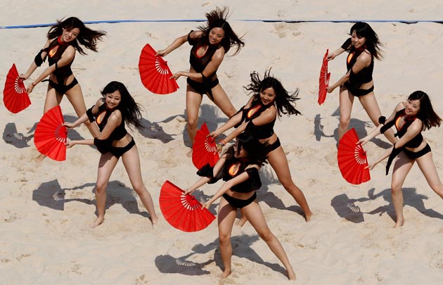 [Image: 11-china-beach-volleyball-080611.jpg]