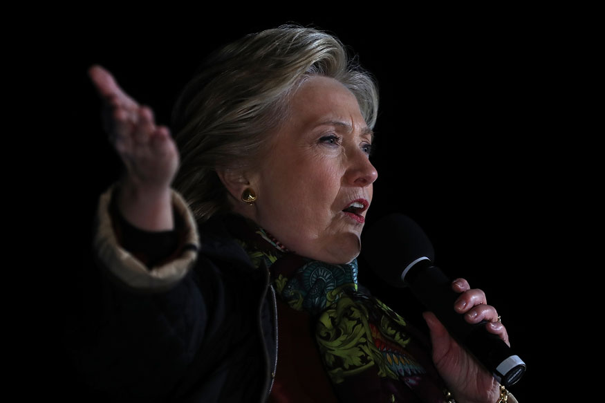 US Polls: Hacked Emails Show Hillary Clinton Campaign's Fears About Sanders