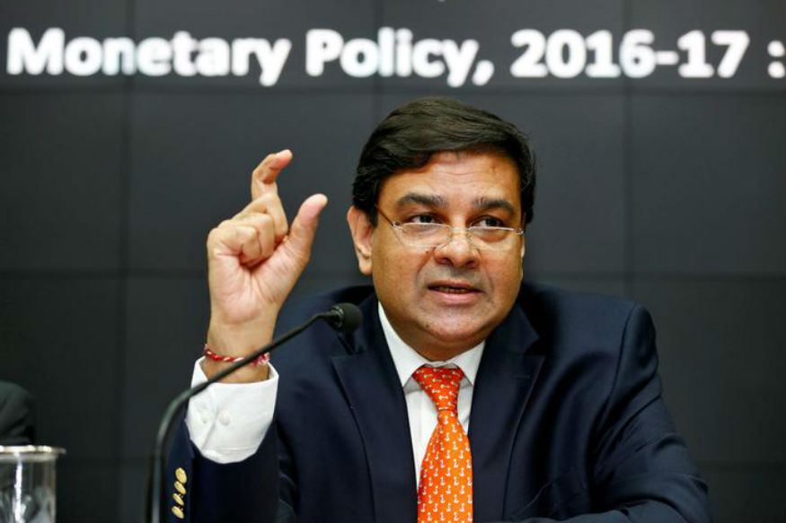 RBI May Cut Rate by 0.25% in First Policy Review Since Note Ban