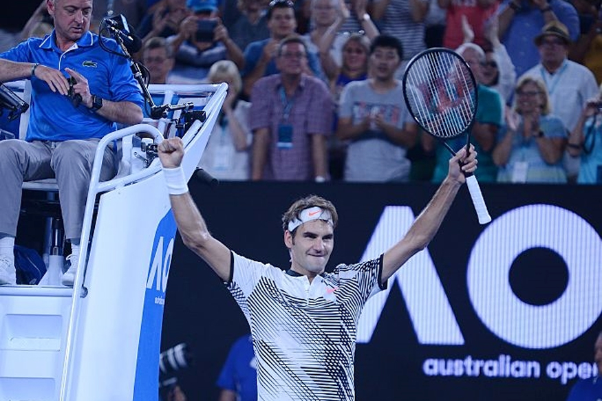 Roger Federer Sees Off Kei Nishikori in Five Sets to Enter Quarters