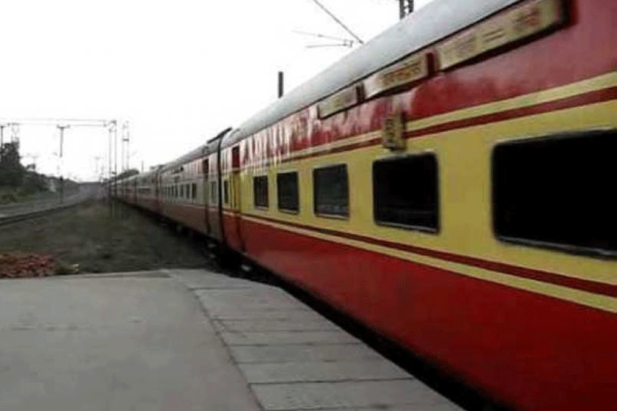 Stale Food Served in Sealdah-bound Rajdhani Express Leads to Protest; Probe ordered