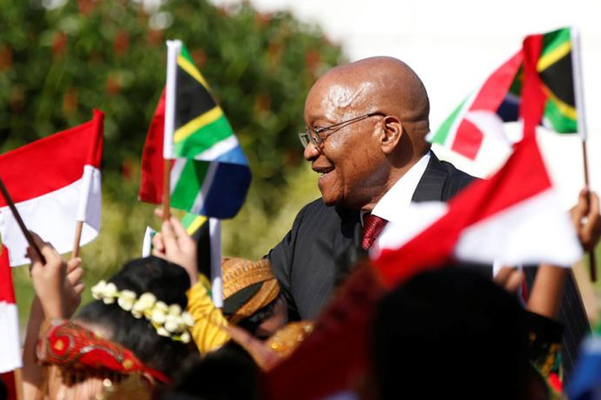Jacob Zuma Attacked at South Africa Freedom Icon's Funeral
