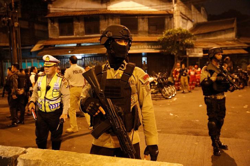 Suspected Suicide Bombers Kill 3 Police Officers, Wound 10 Others in Jakarta