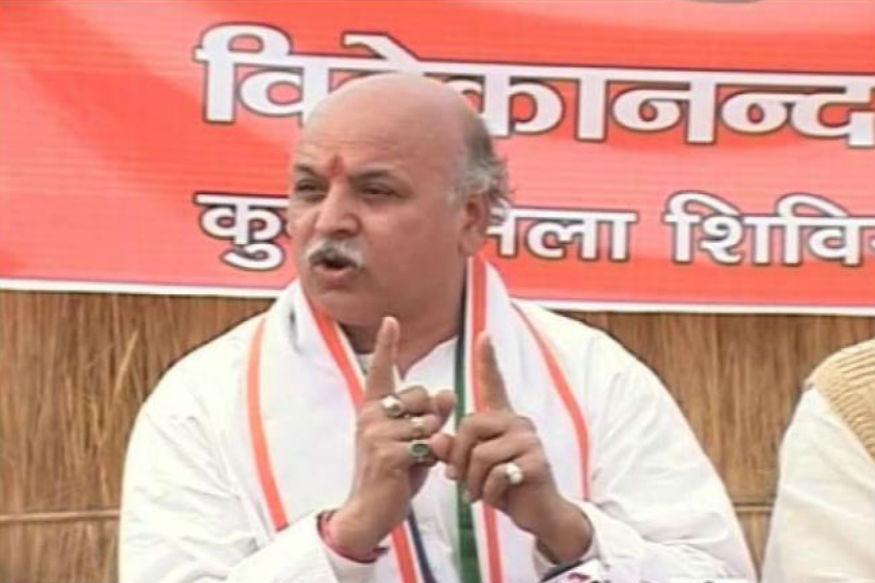 Pravin Togadia Wants 'Carpet Bombing' of Valley to Stop Militancy